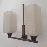 Two-light Art Deco wall light in brass with square glasses
