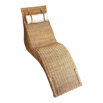 Rattan deckchair