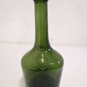 Bouteille en verre soufflé ancienne