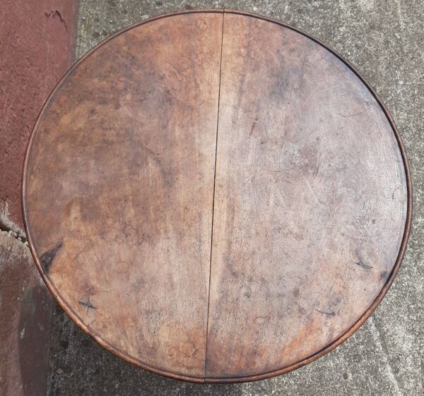 Guéridon tripode ou table d' appoint Louis Philippe, plateau cabaret.