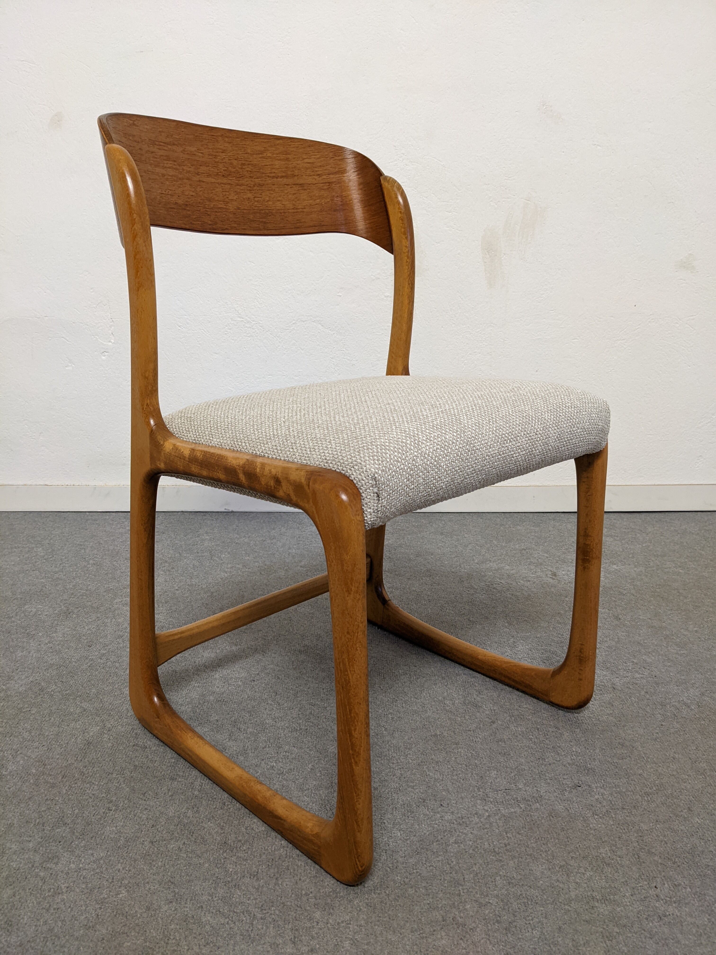 Series of 6 Baumann sleigh chairs from the 60s/70s