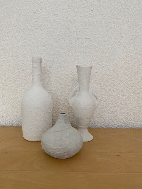 Set of 3 white vintage vases