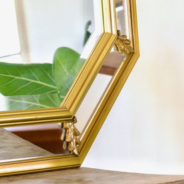 Grand miroir à parcloses, biseauté, néoclassique en bois doré