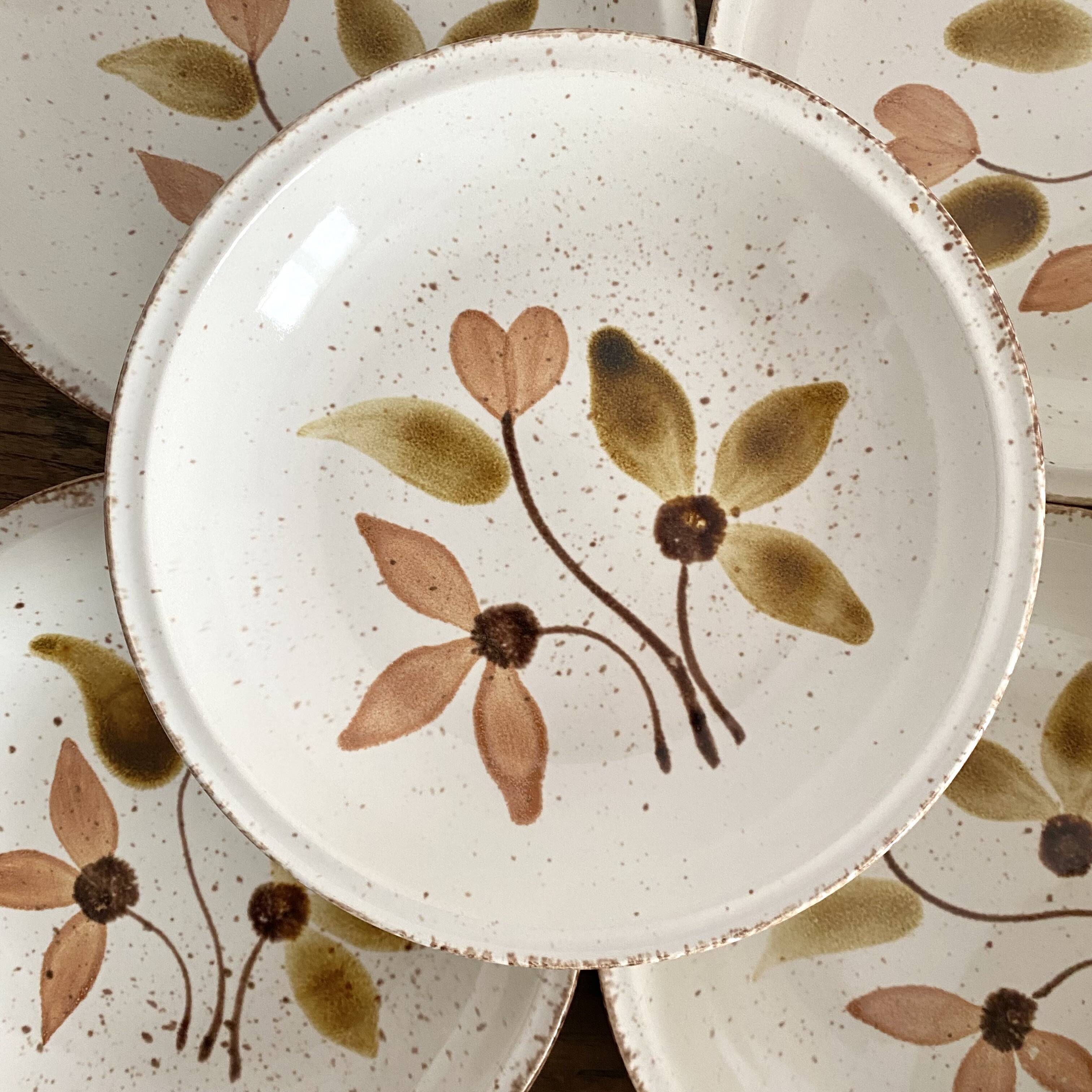 Gien deep plates, floral decoration, 70s