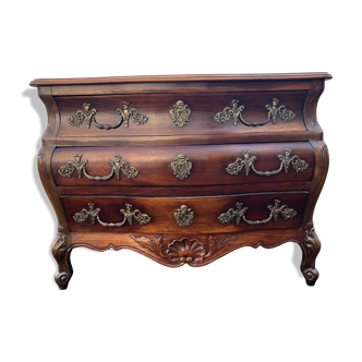 Beautiful Bordeaux chest of drawers