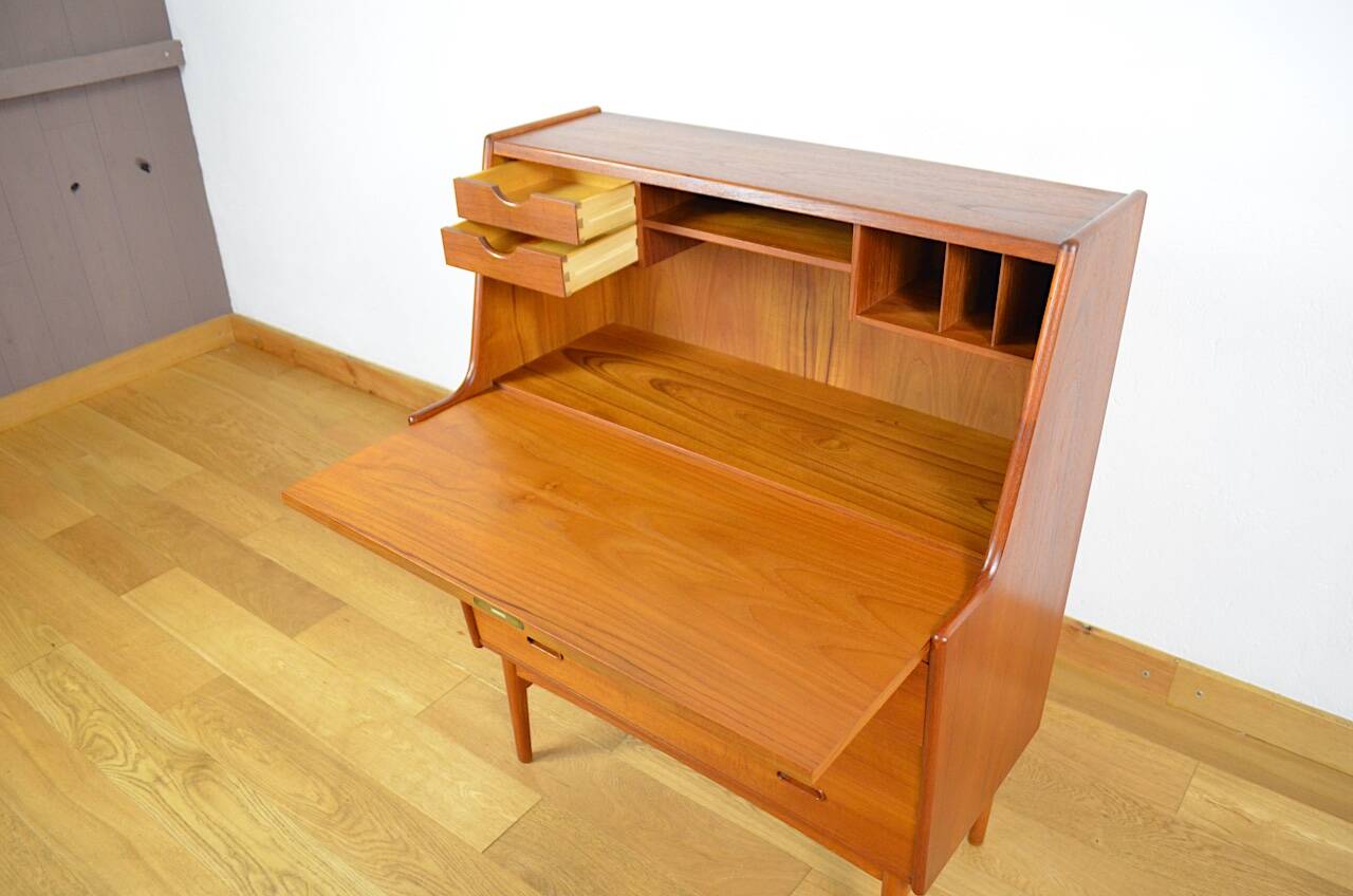 Danish Teak Secretary by Arne Wahl Iversen, Vinde Mobelfabrik Edition 1