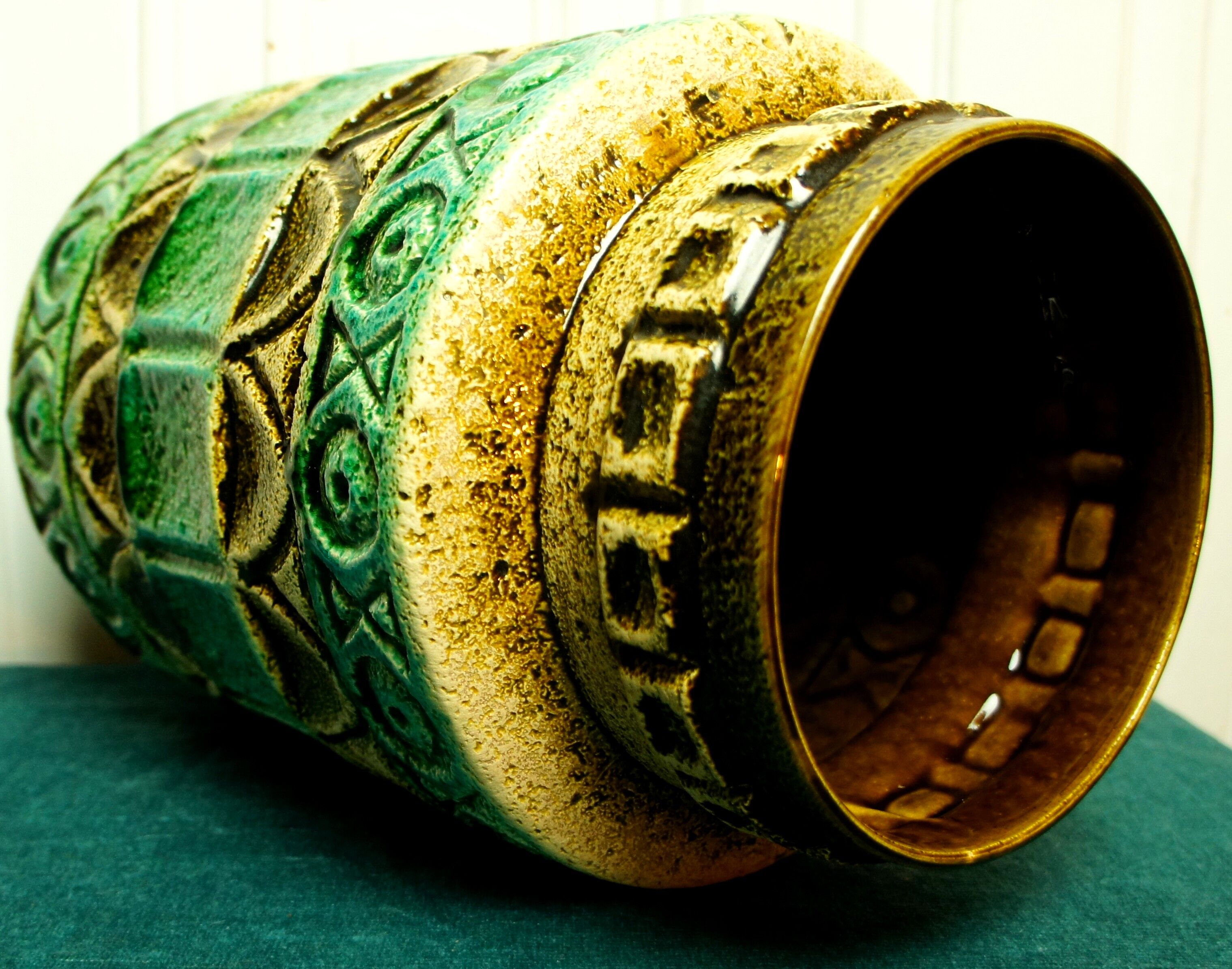 Bay Keramik 1970 west Germany ground vase