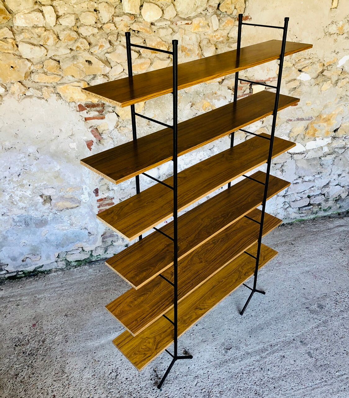 Wall system has 6 Scandinavian modular shelves