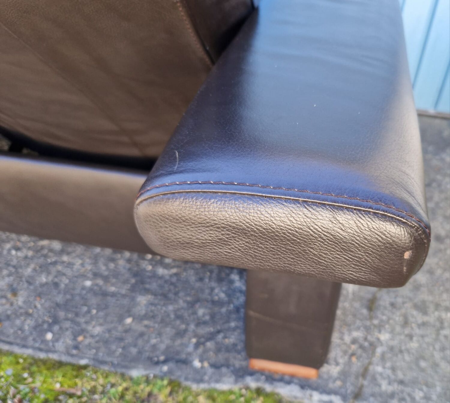 Stressless leather sofa