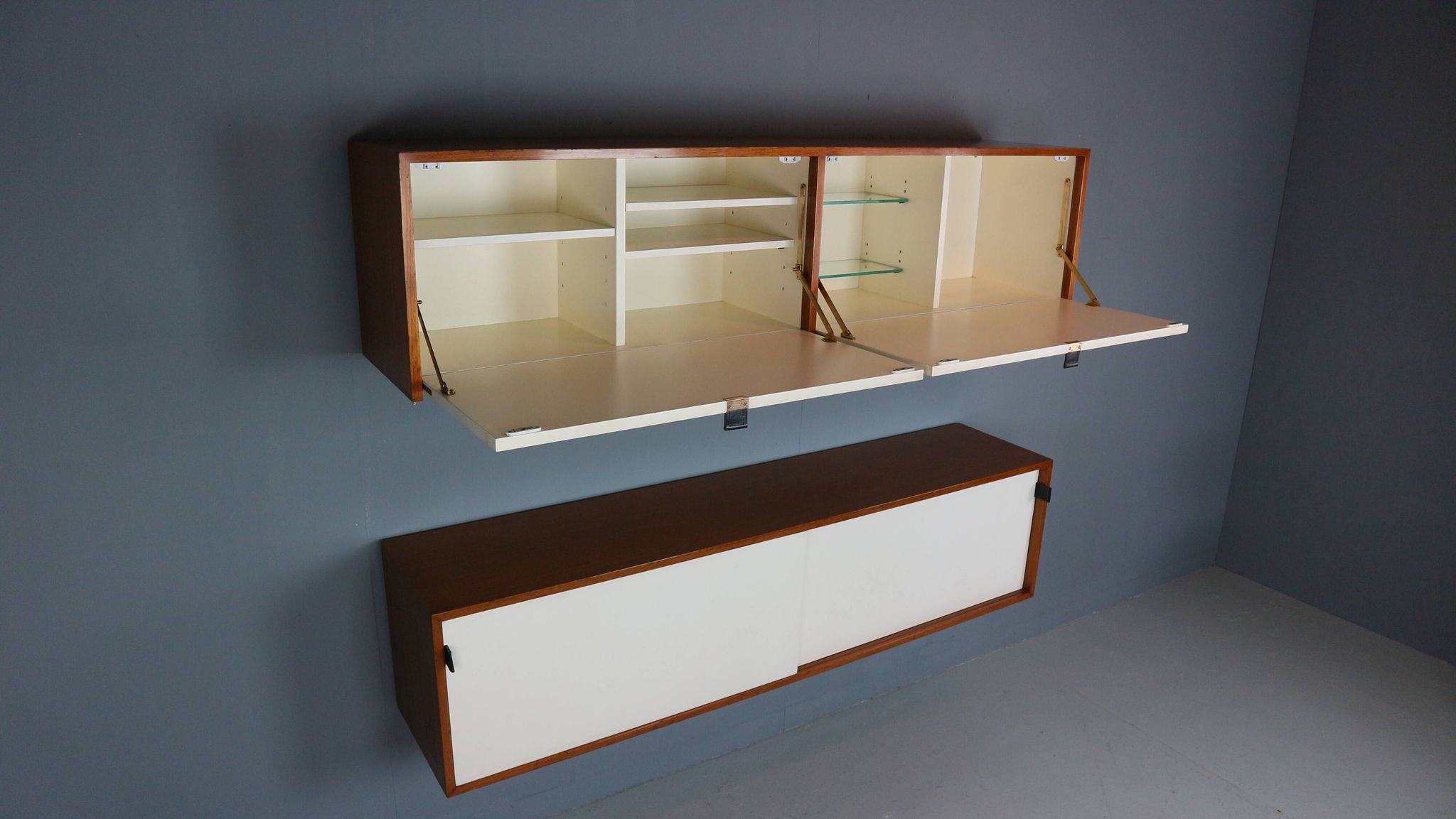Florence Knoll for Knoll set of two hanging cabinets, model 121 + 123 W-1, 1947
