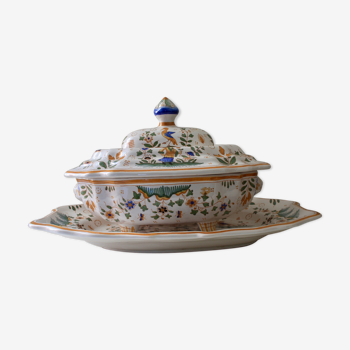 Dish and tureen Moustiers
