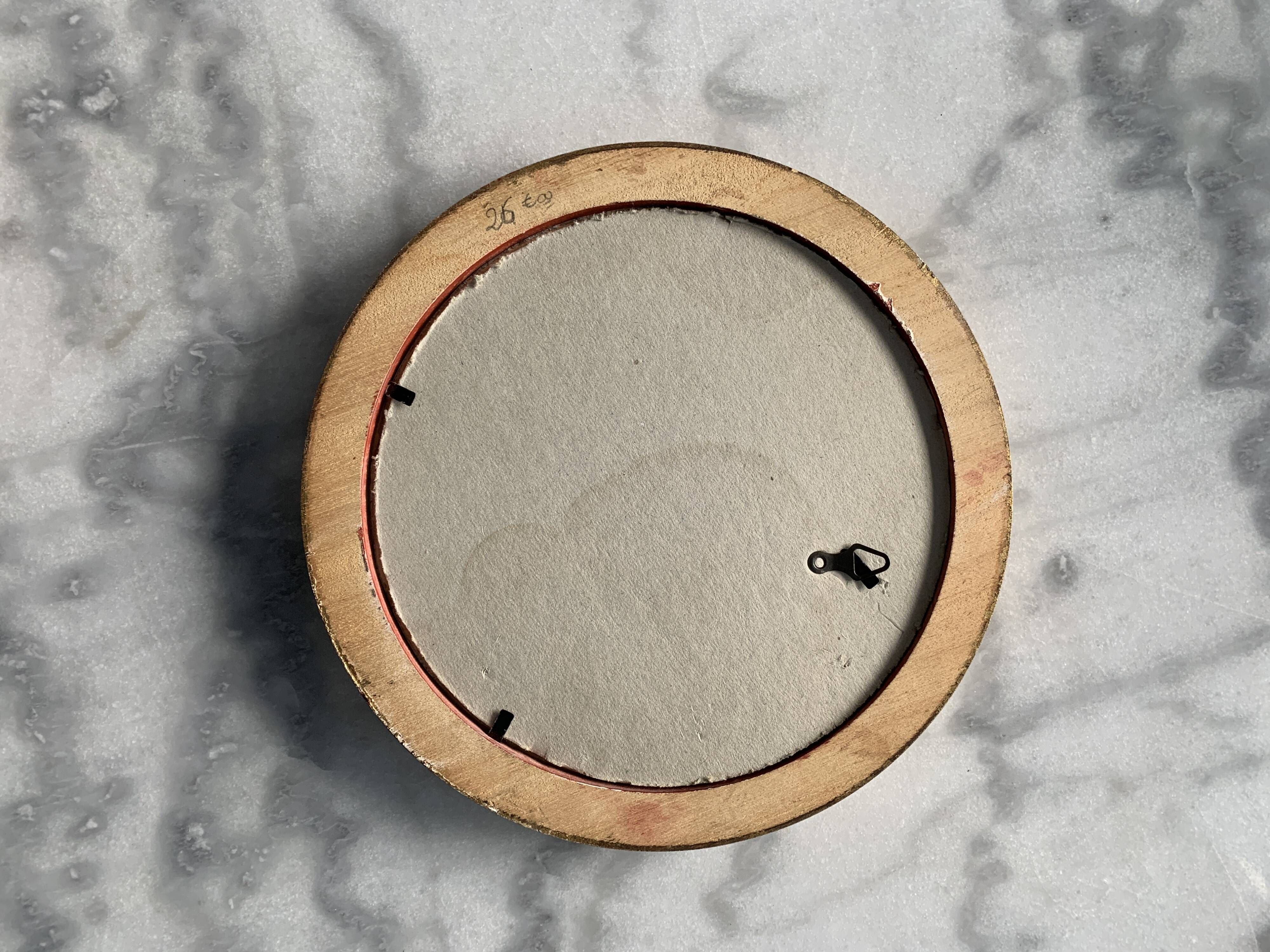 Golden round frame