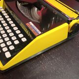 Typewriter remington riviera Sperry Rand Riviera Yellow