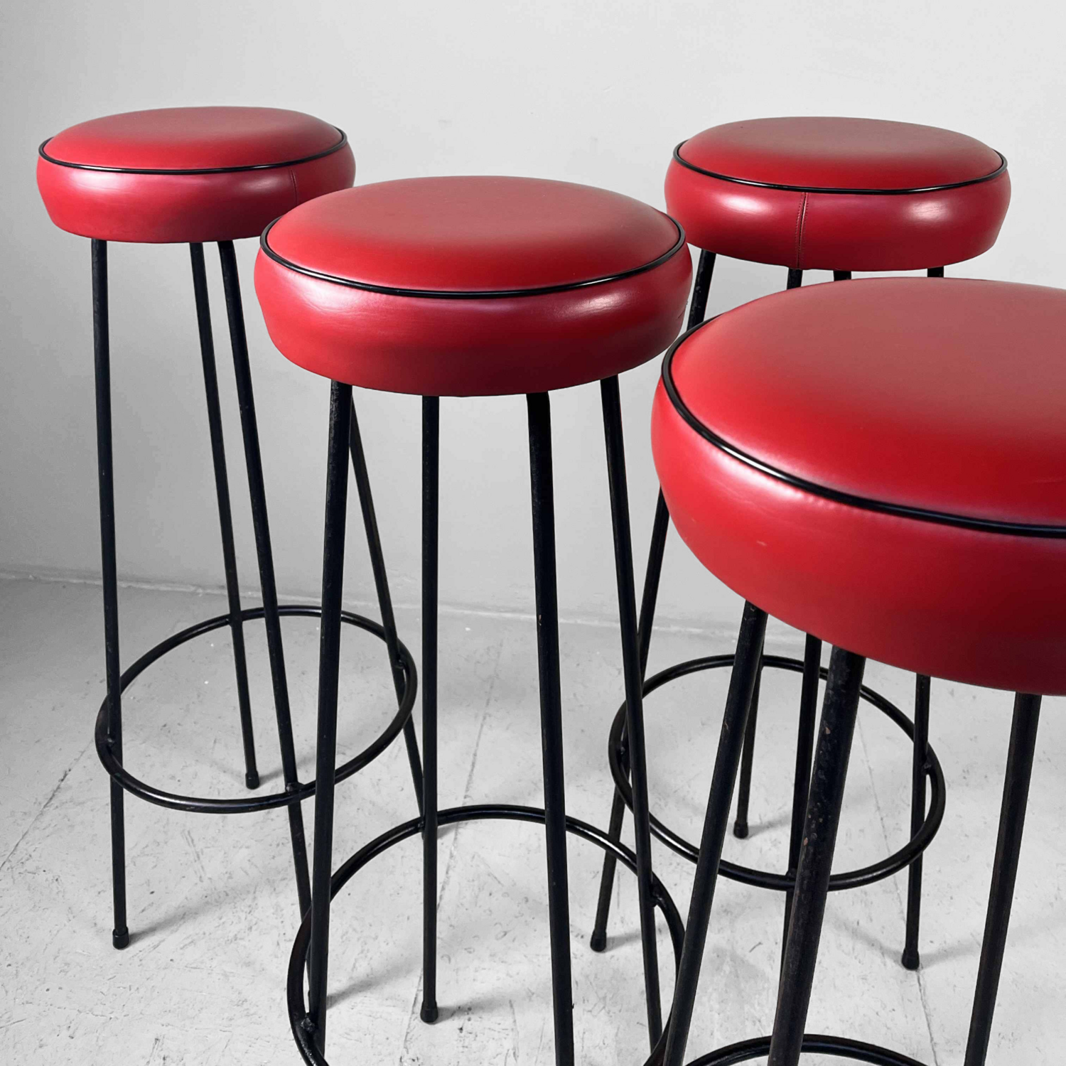 Set of 4 bar stools fifties in red skaï