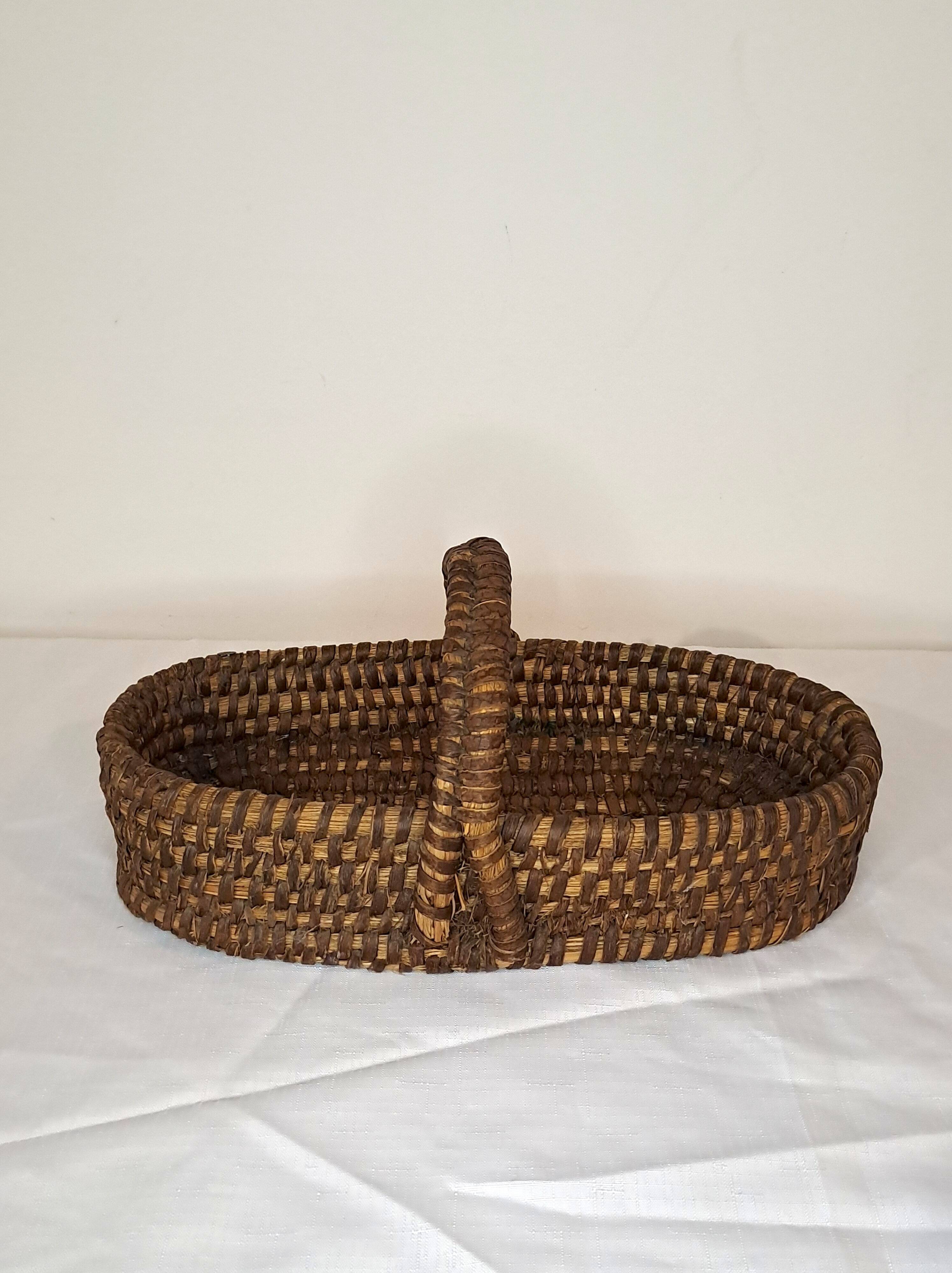 Vintage Oval Woven Rattan Basket – Authentic Rustic Charm