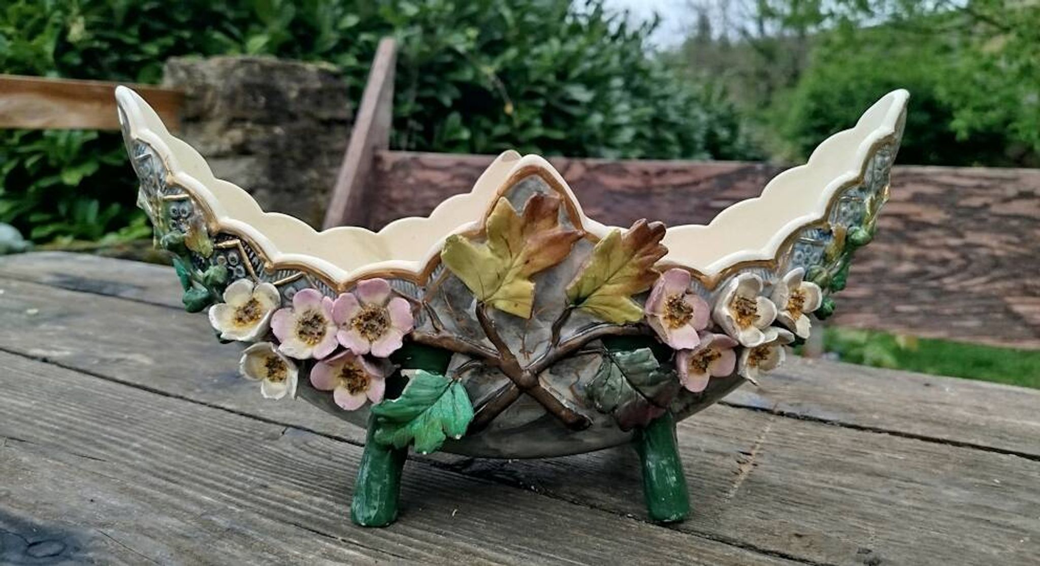 Jardinière in barbotine Art Nouveau
