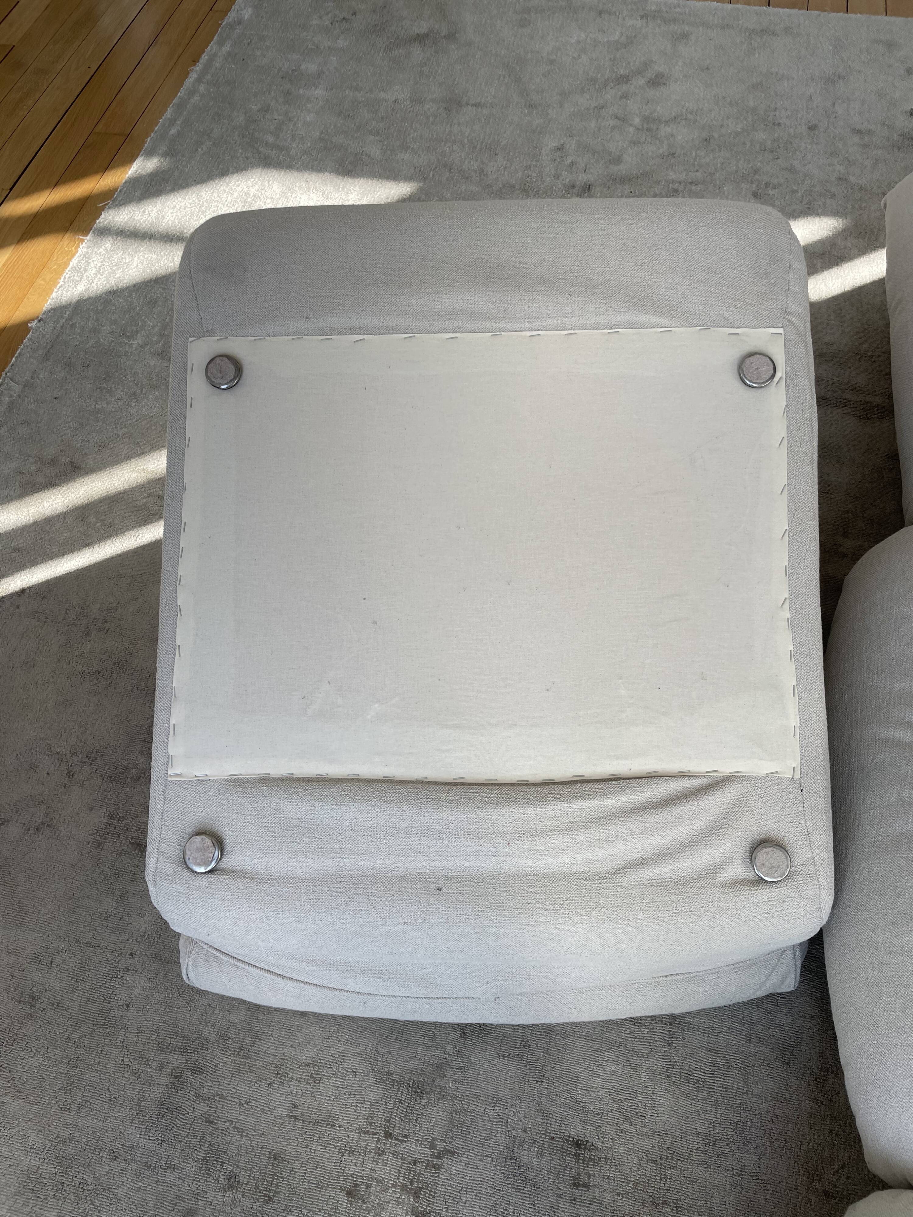 Modular sofa with 3 armchairs and an ottoman.