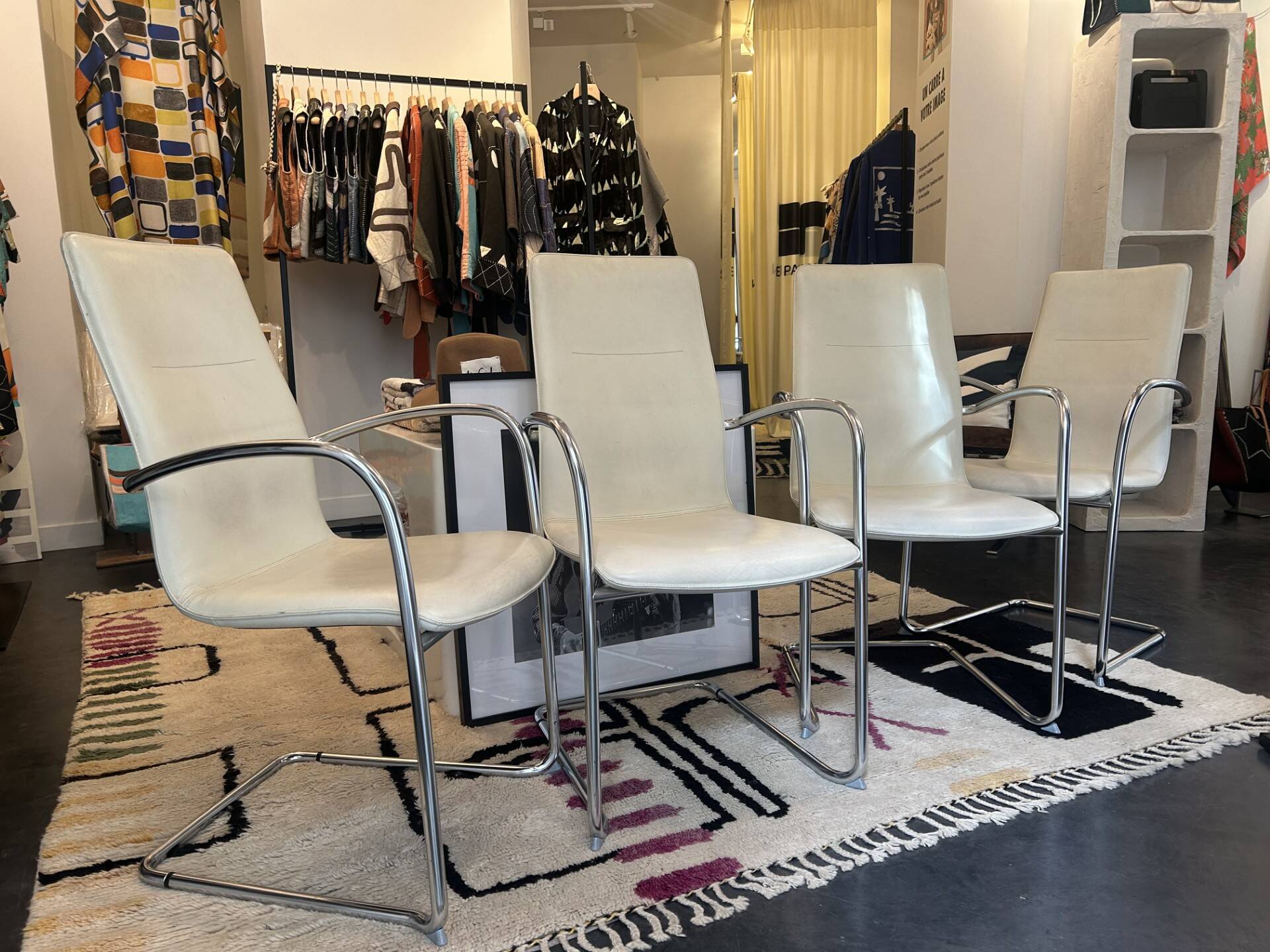 Set of 4 Ona Plaza chairs - Jorge Pensi