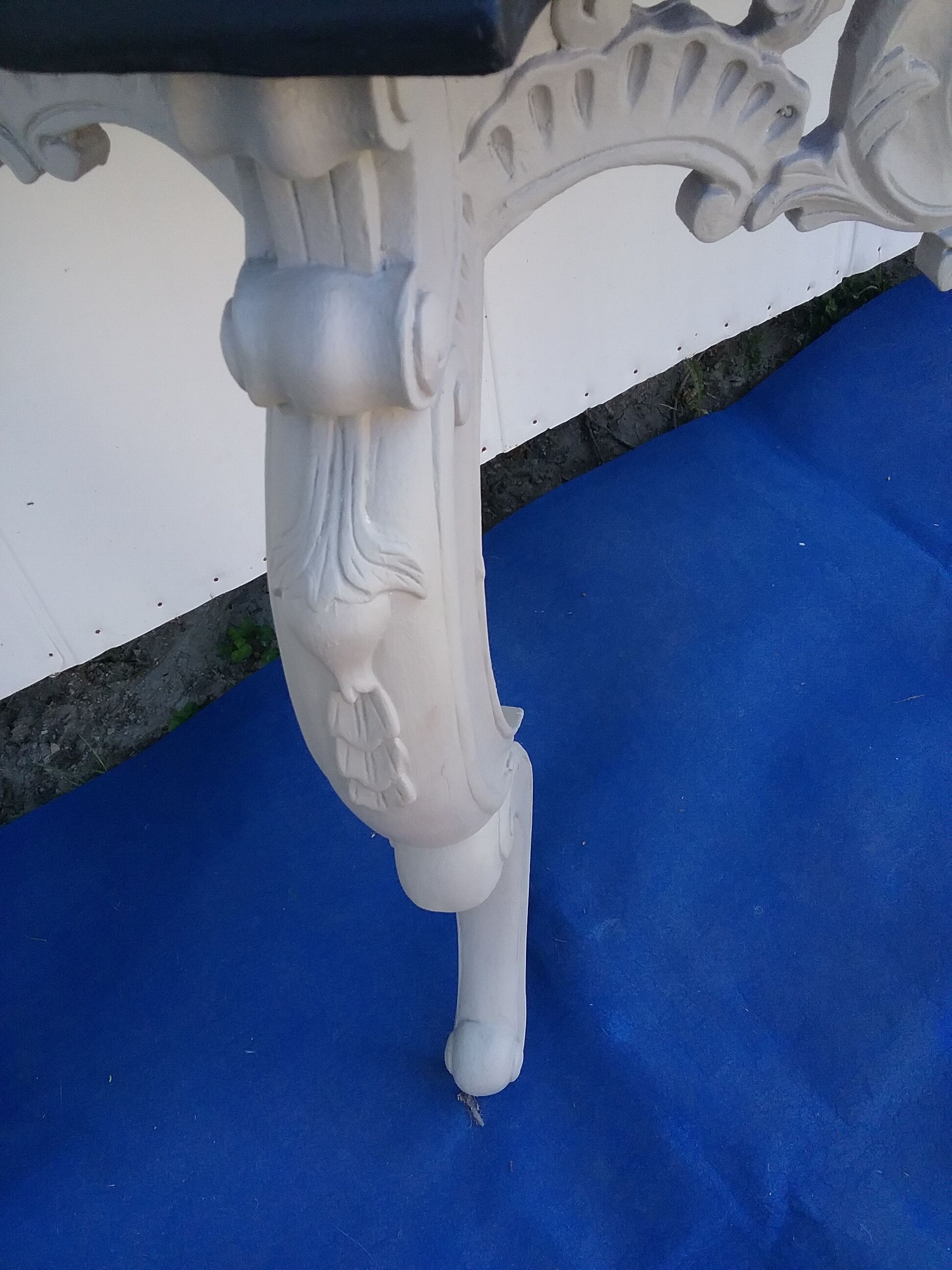 Grey console