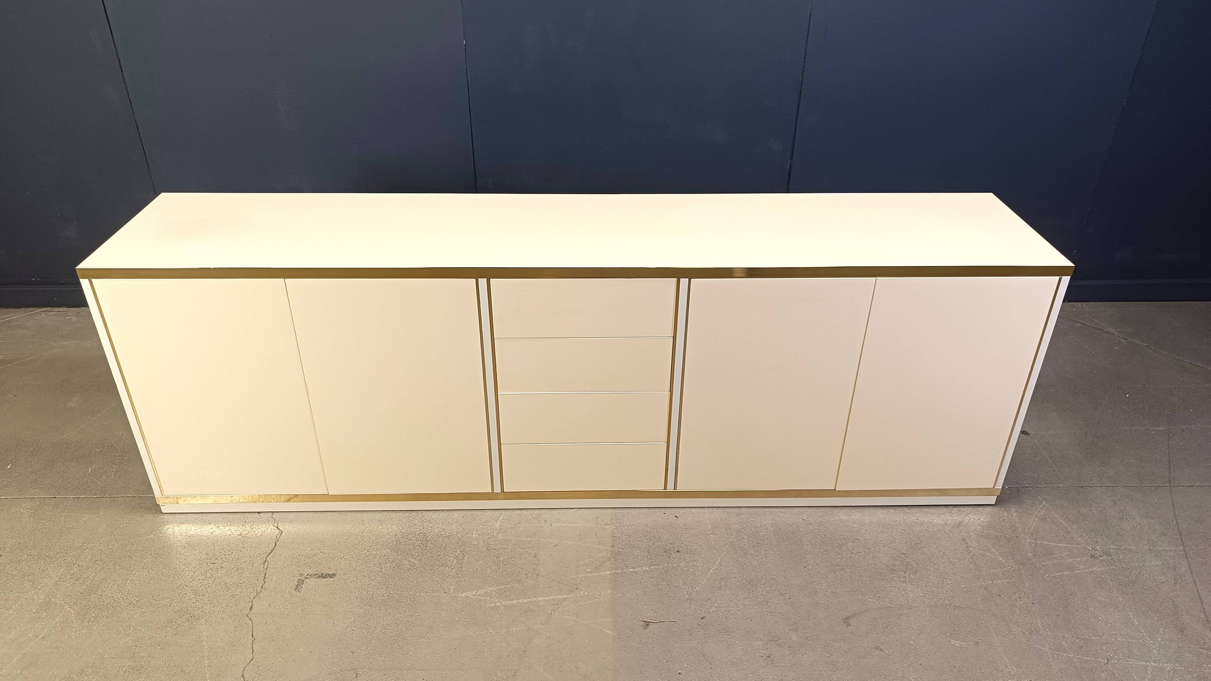 Vintage lacquered credenza, 1980s