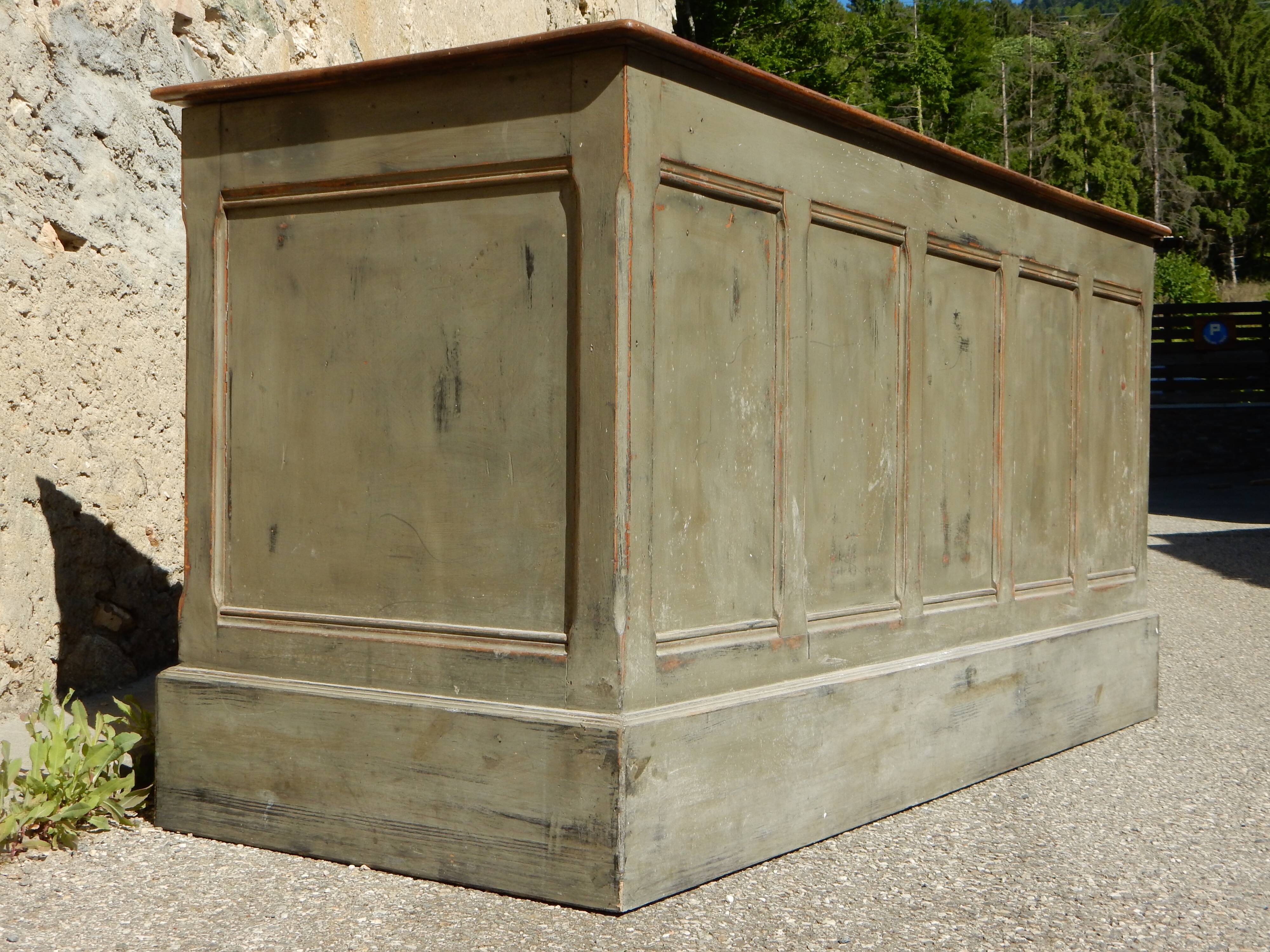Old weathered counter/trade furniture/kitchen island