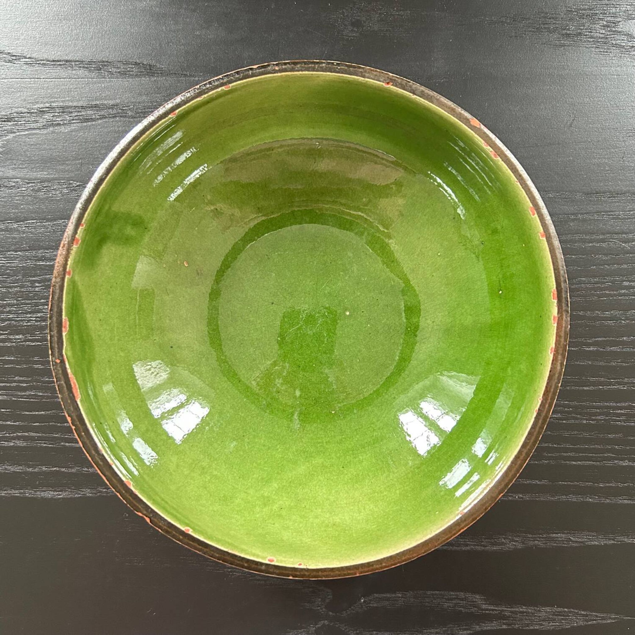 Artisanal green Provençal salad bowl