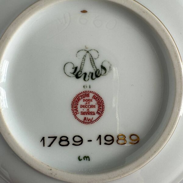 Coupelle commémorative en porcelaine de Sèvres   Bicentenaire de la Ré