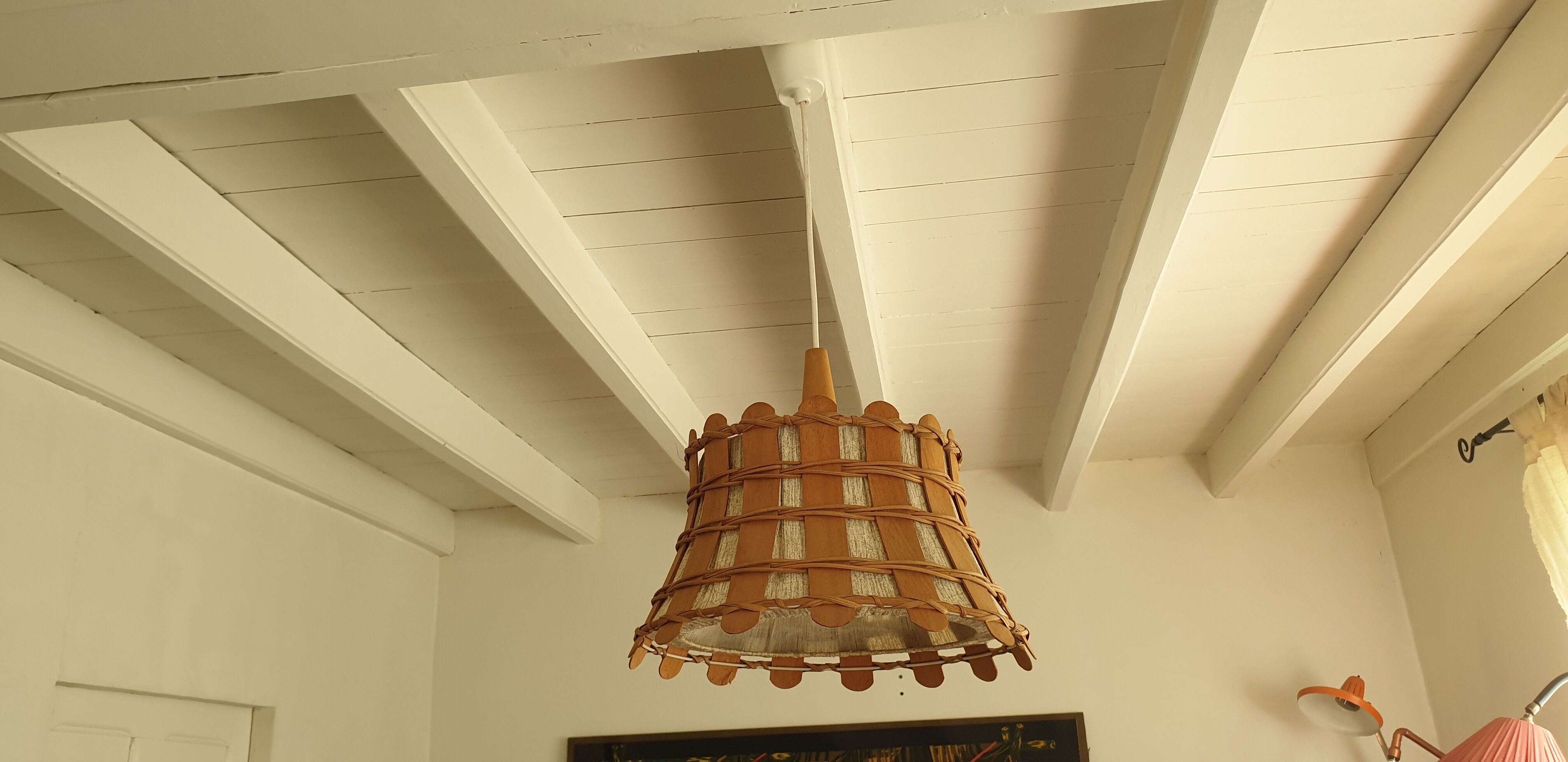 Rattan and wood suspension