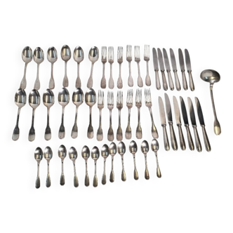 Ménagère Christofle en métal argenté, 49 pièces avec coffret.