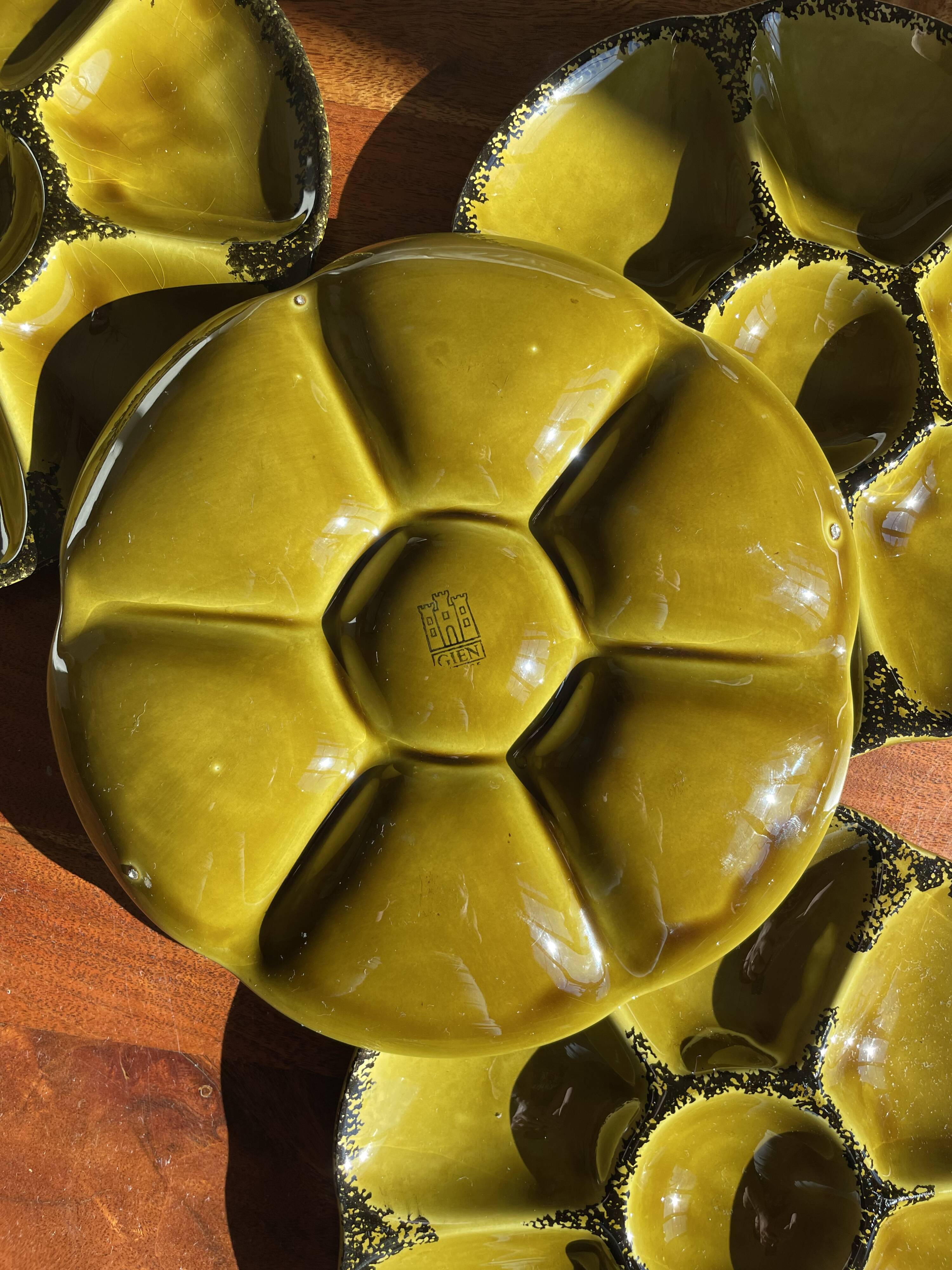 Set of 6 Gien oyster plates