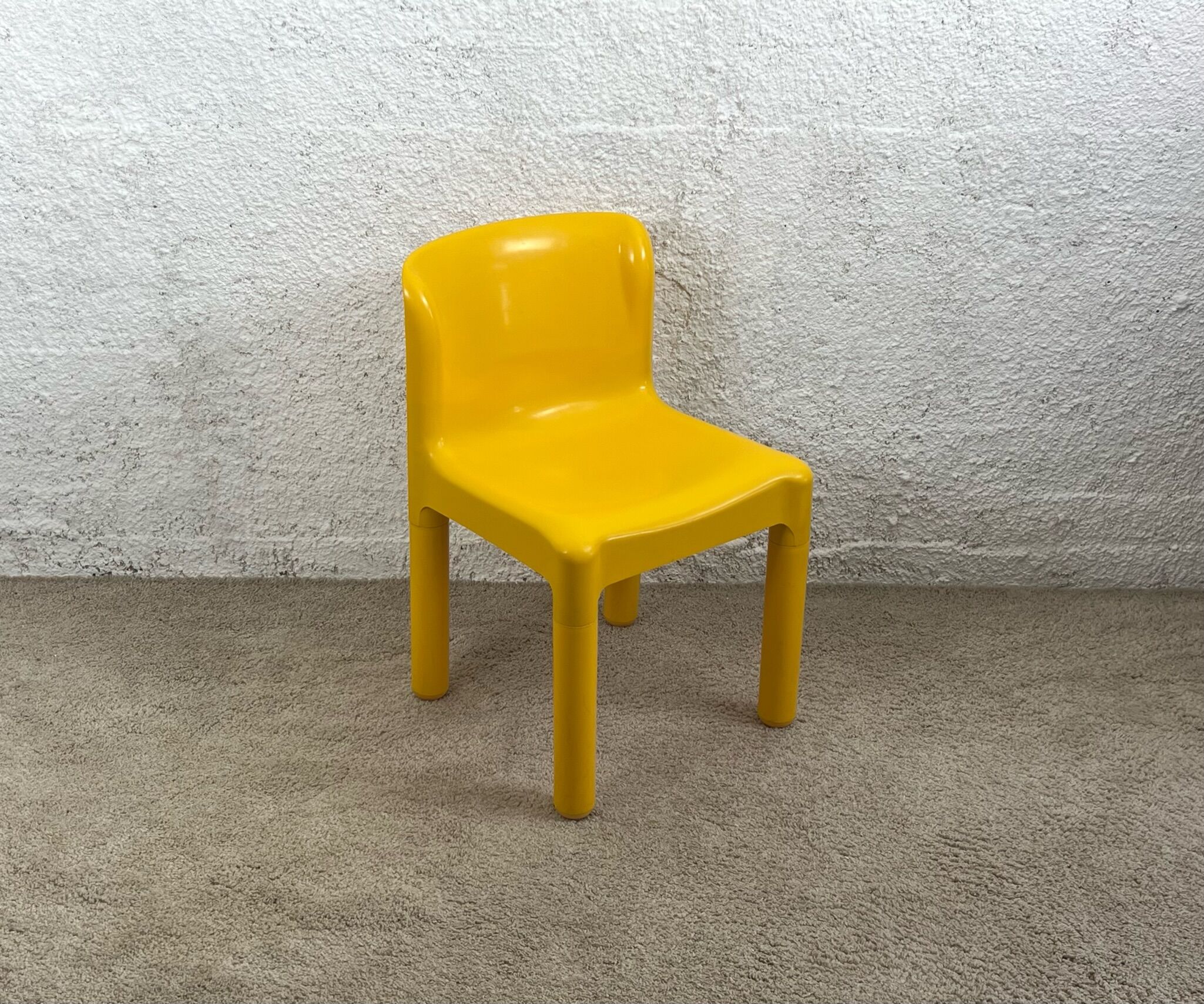 Carlo Bartoli for Kartell - 4875 chair - Italian Design Icon
