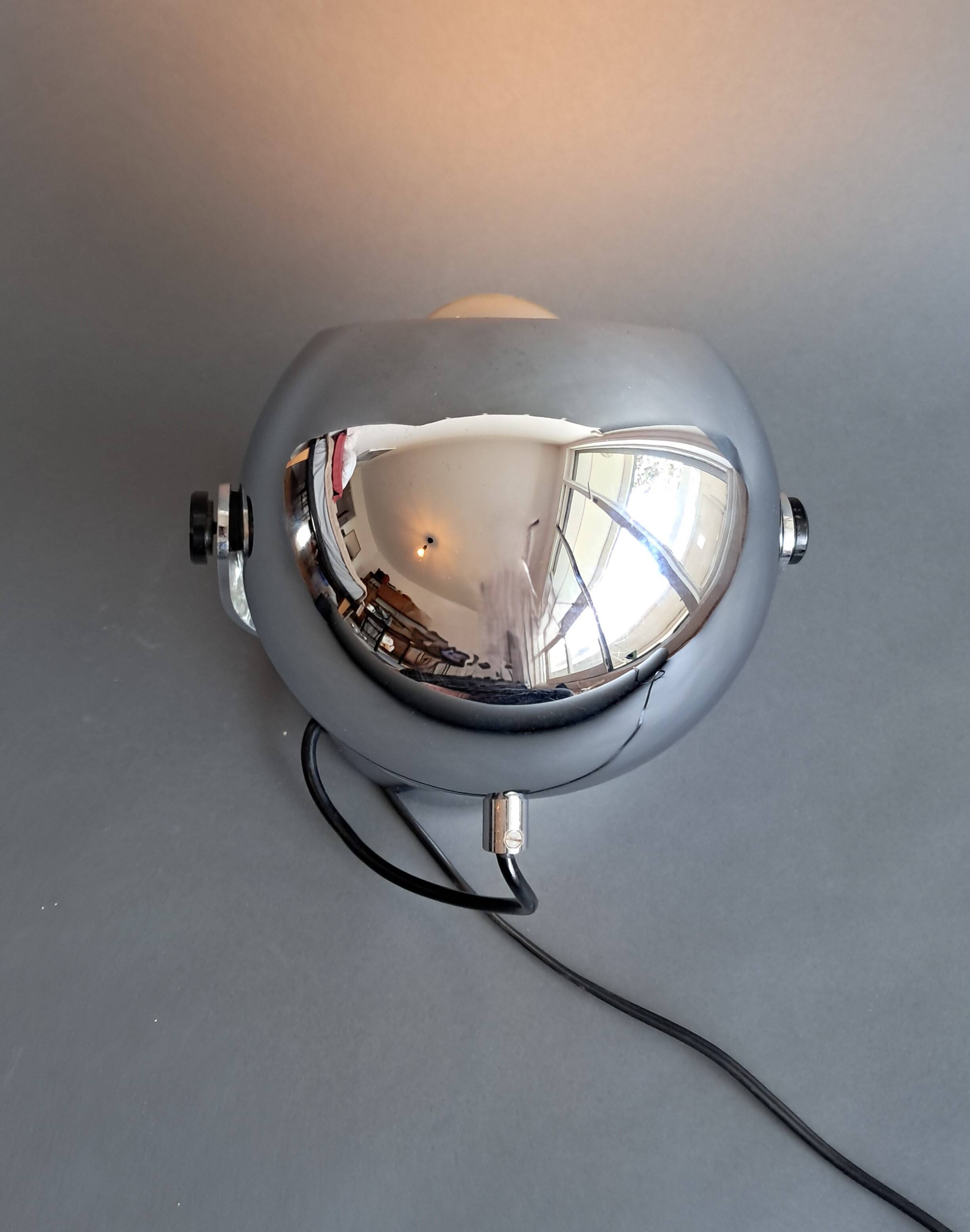 Eyeball chrome wall light 1960/1970