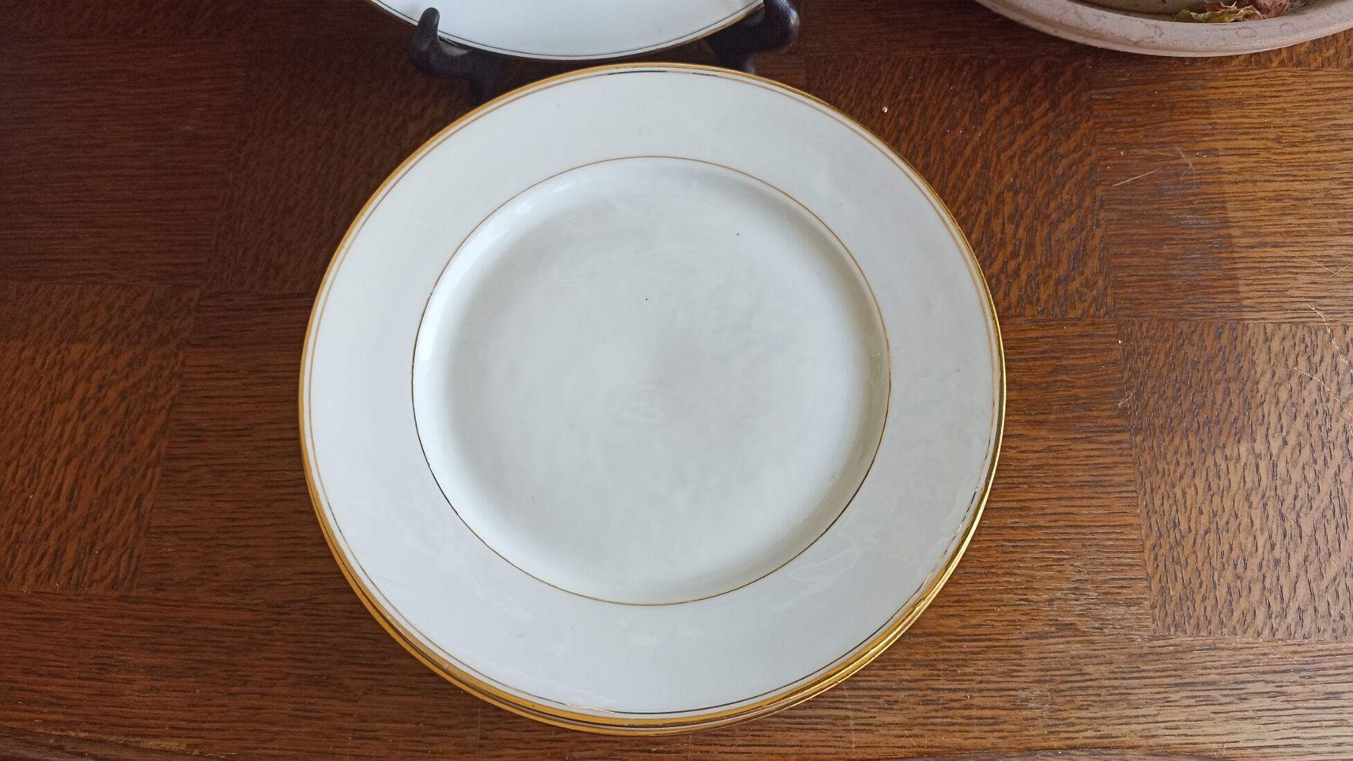 6 Villedieu porcelain dessert plates