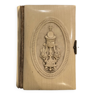 Roman ivory missal/parishioner 1867