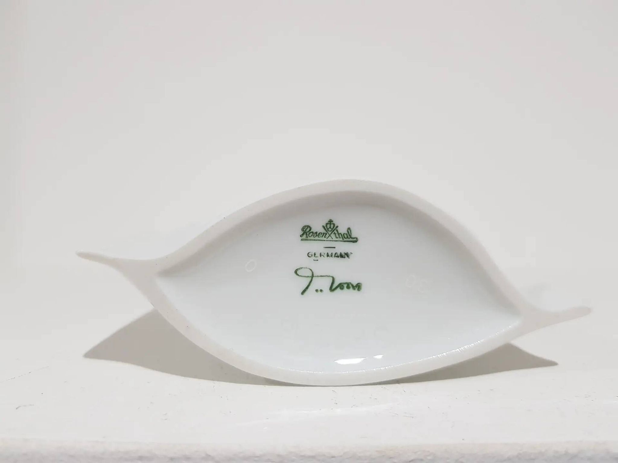 Vase parchment, white porcelain decorated, designed by J. van Loon, Rosenthal, Germany, 1980s.