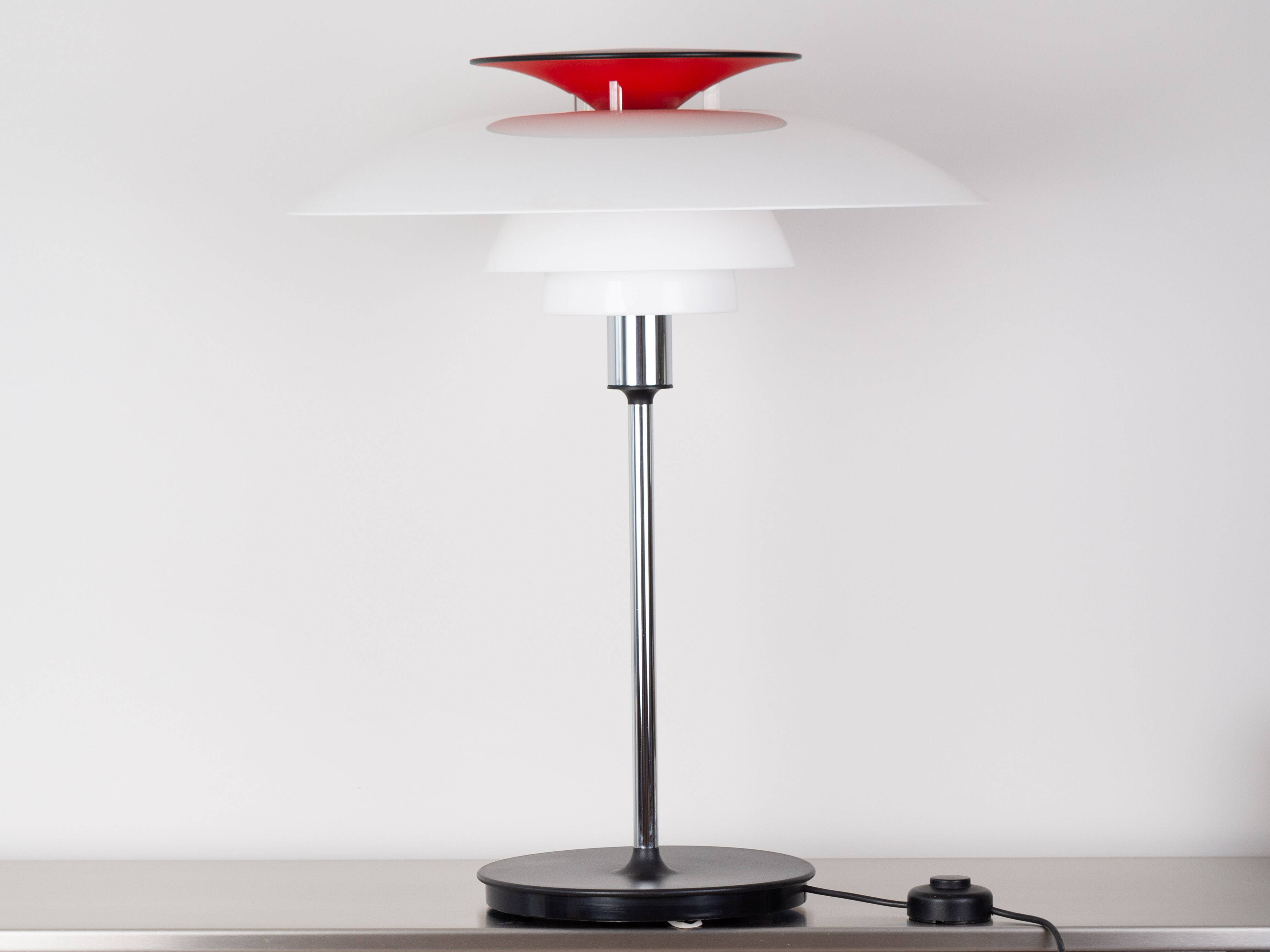 Lampe de table vintage PH 80 danoise par Poul Henningsen, Louis Poulsen, 1974