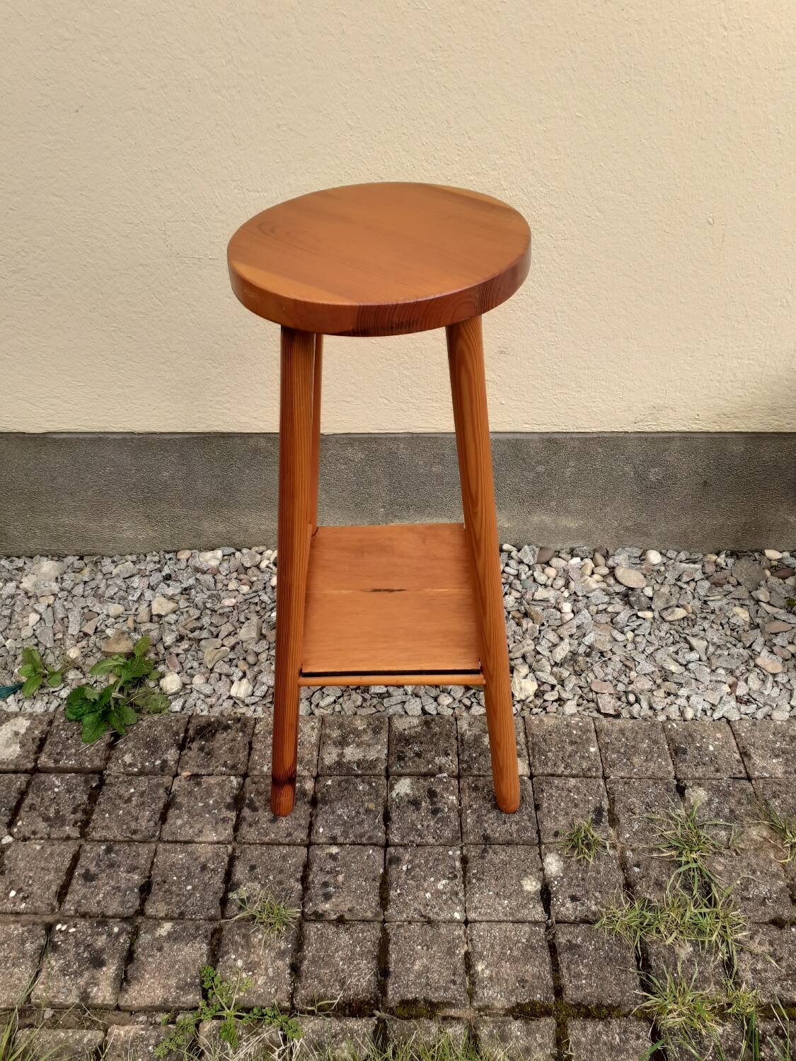 Pine bar stool