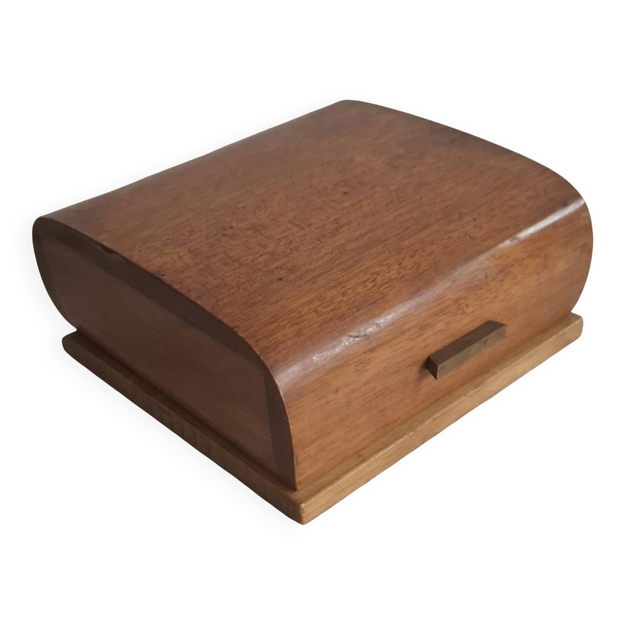 Boite.distributeur de cigarettes en bois.