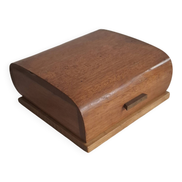 Box. Wooden cigarette dispenser.