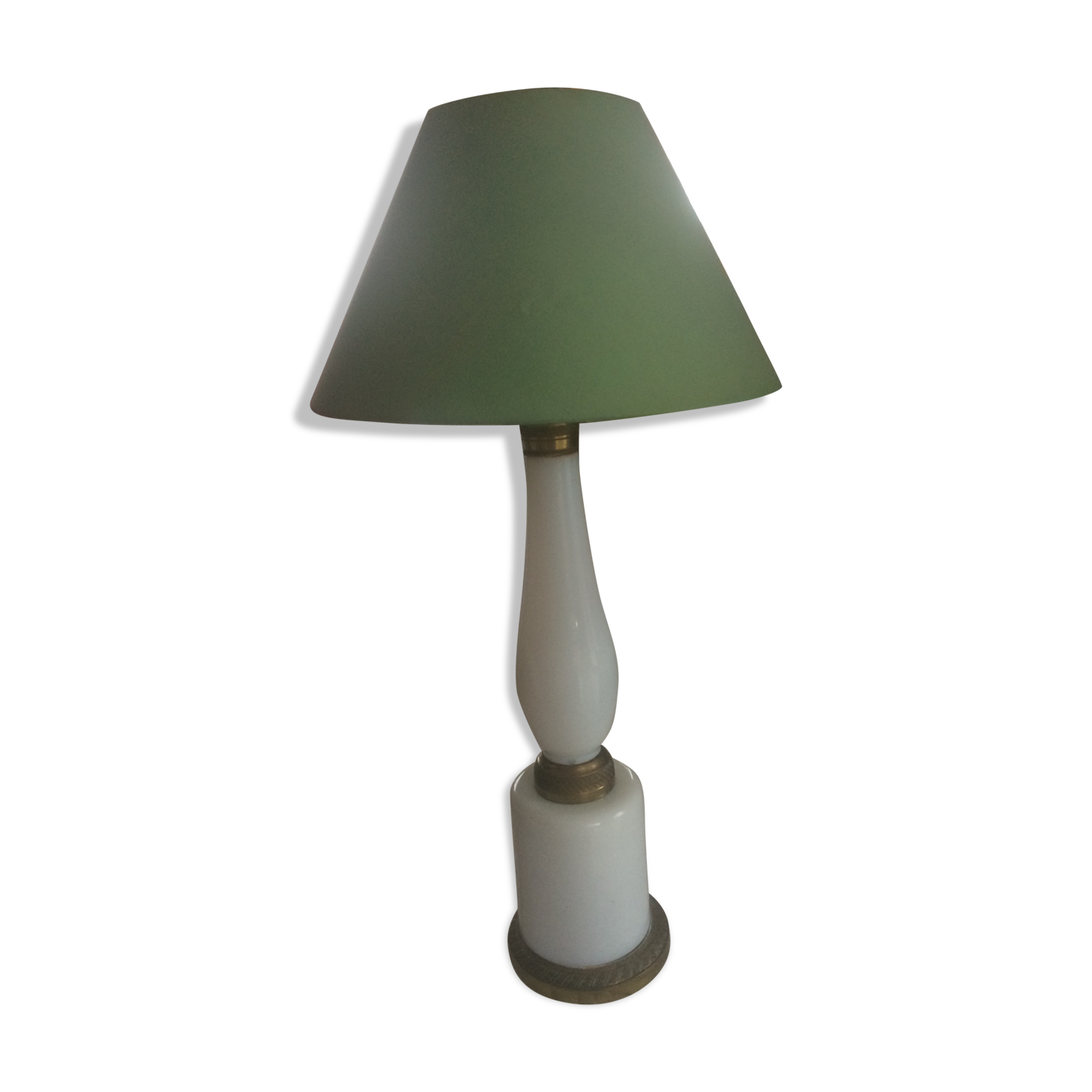 Bronze lamp from the end of the 19th in white opaline and strappings