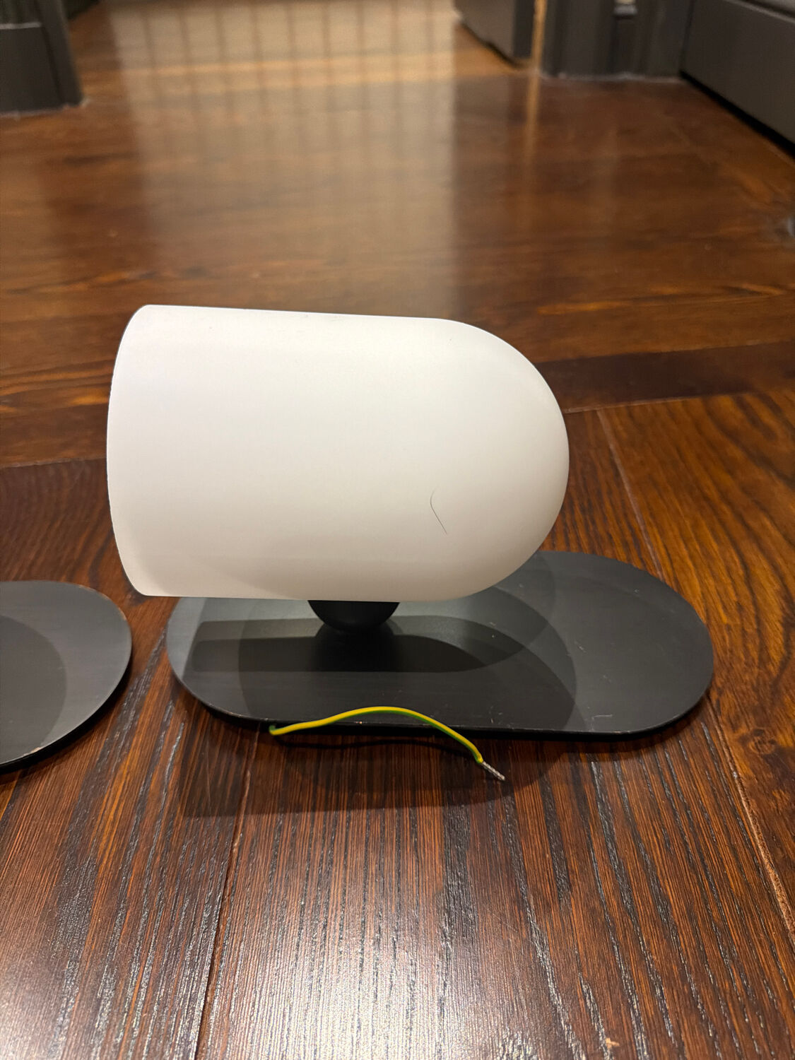 Applique mural parfait état schwung