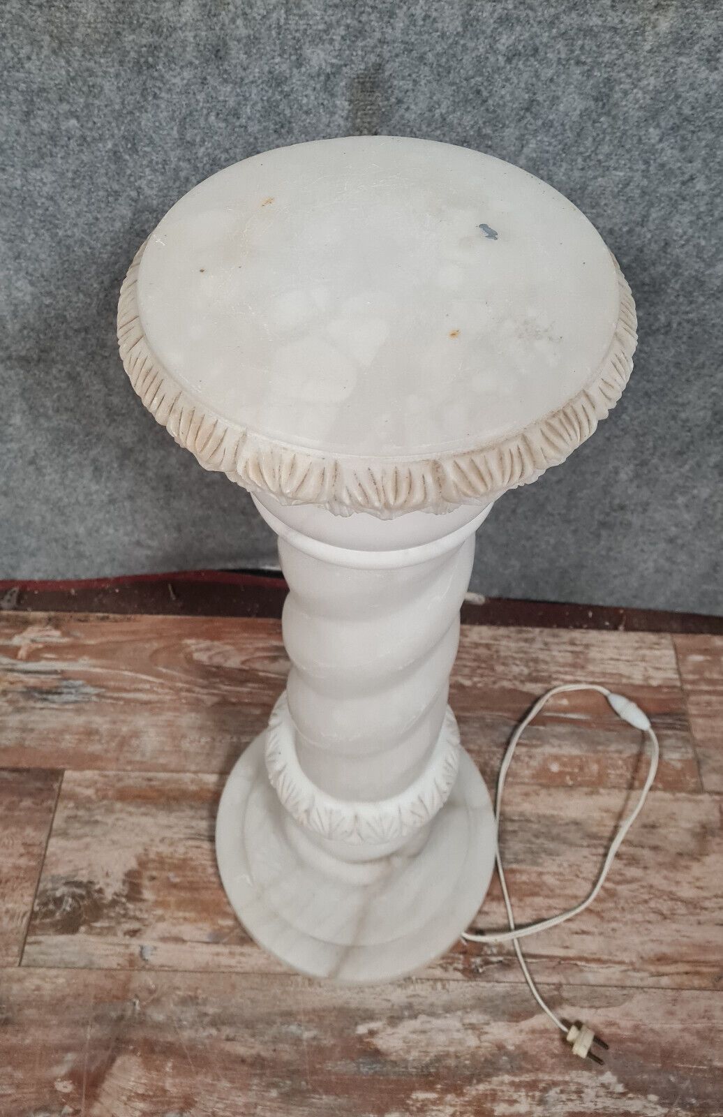 Twisted column in Alabaster around 1930