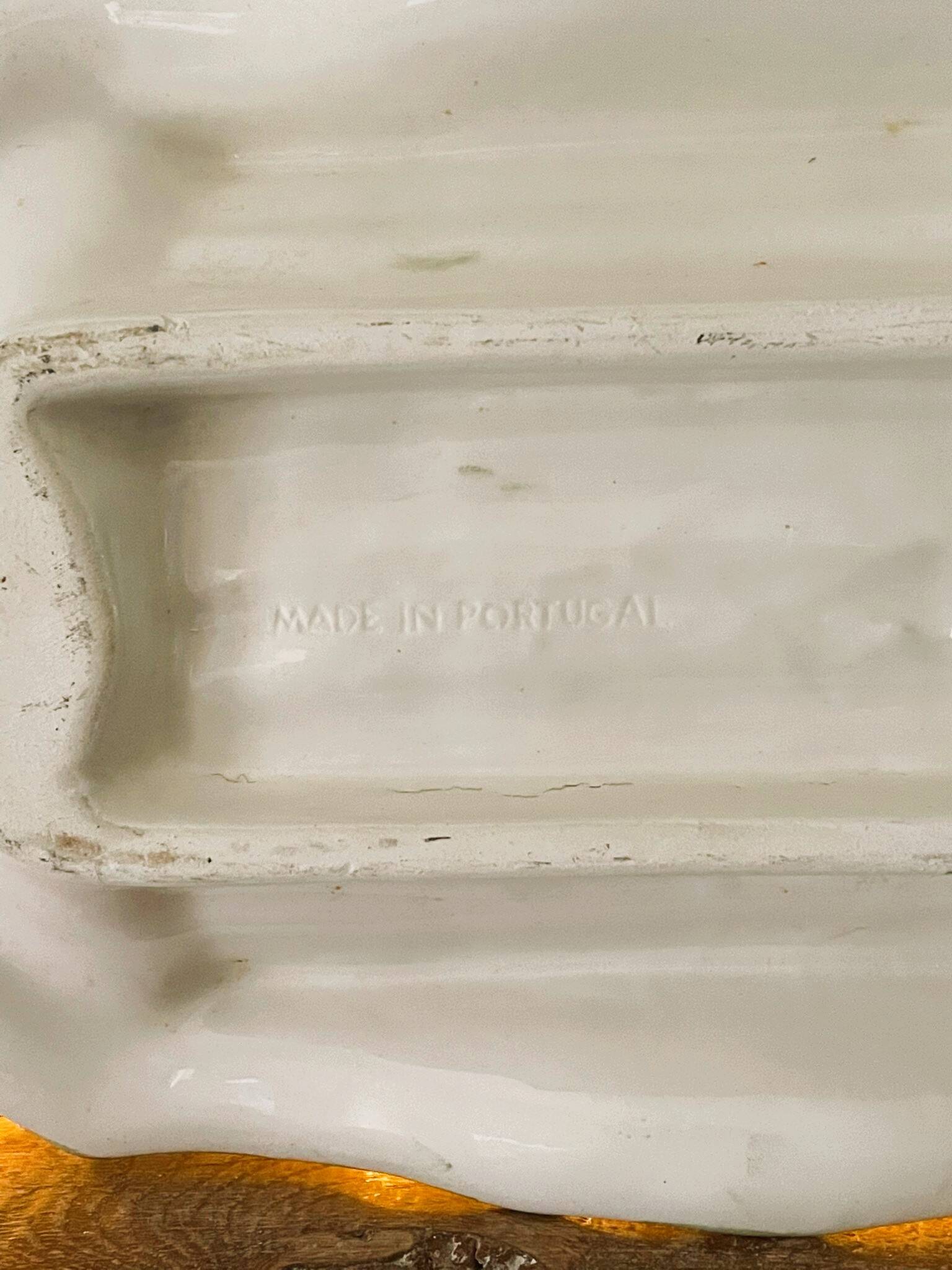 Plate of asparagus with a sauce.