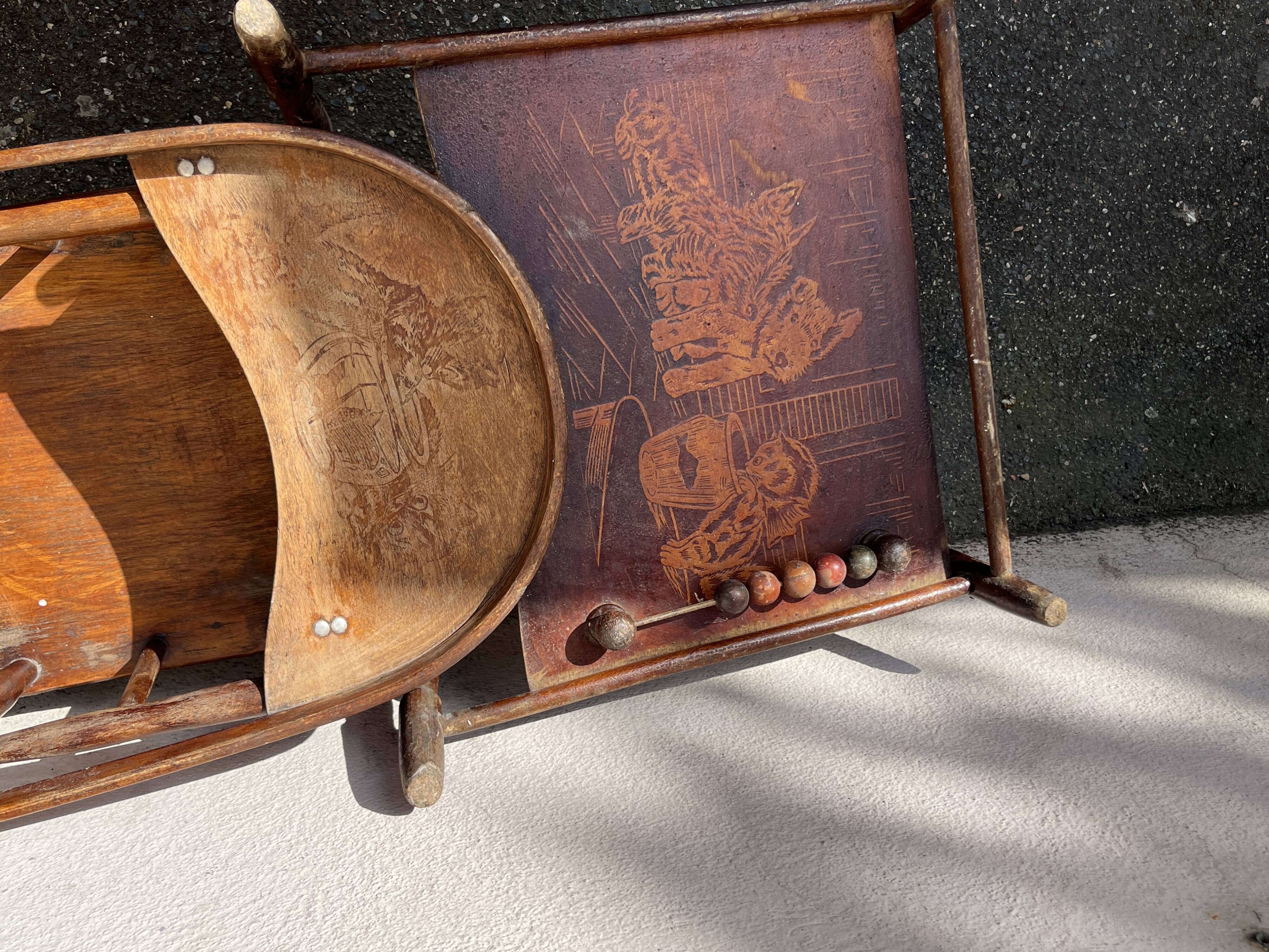 Chaise haute pour bébé en bois transformable en petit bureau des  année 50