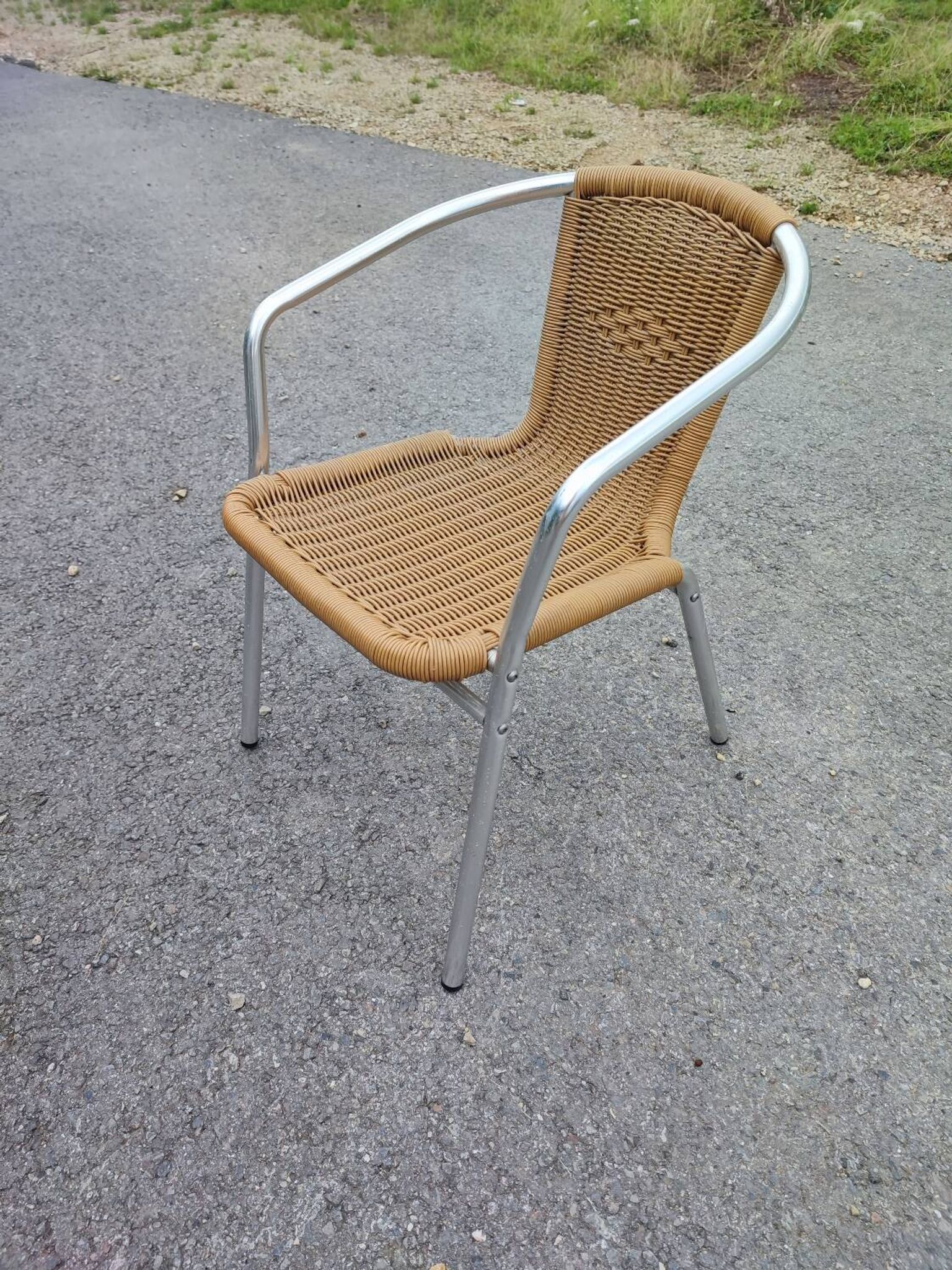 Chaises scoubidou et aluminium