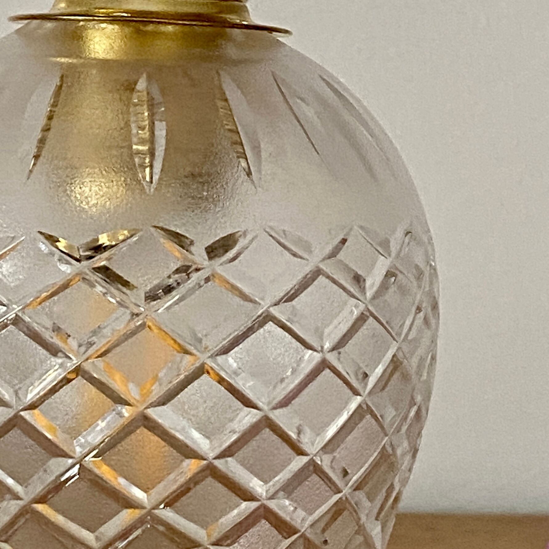 Vintage tulip walker in chiseled glass