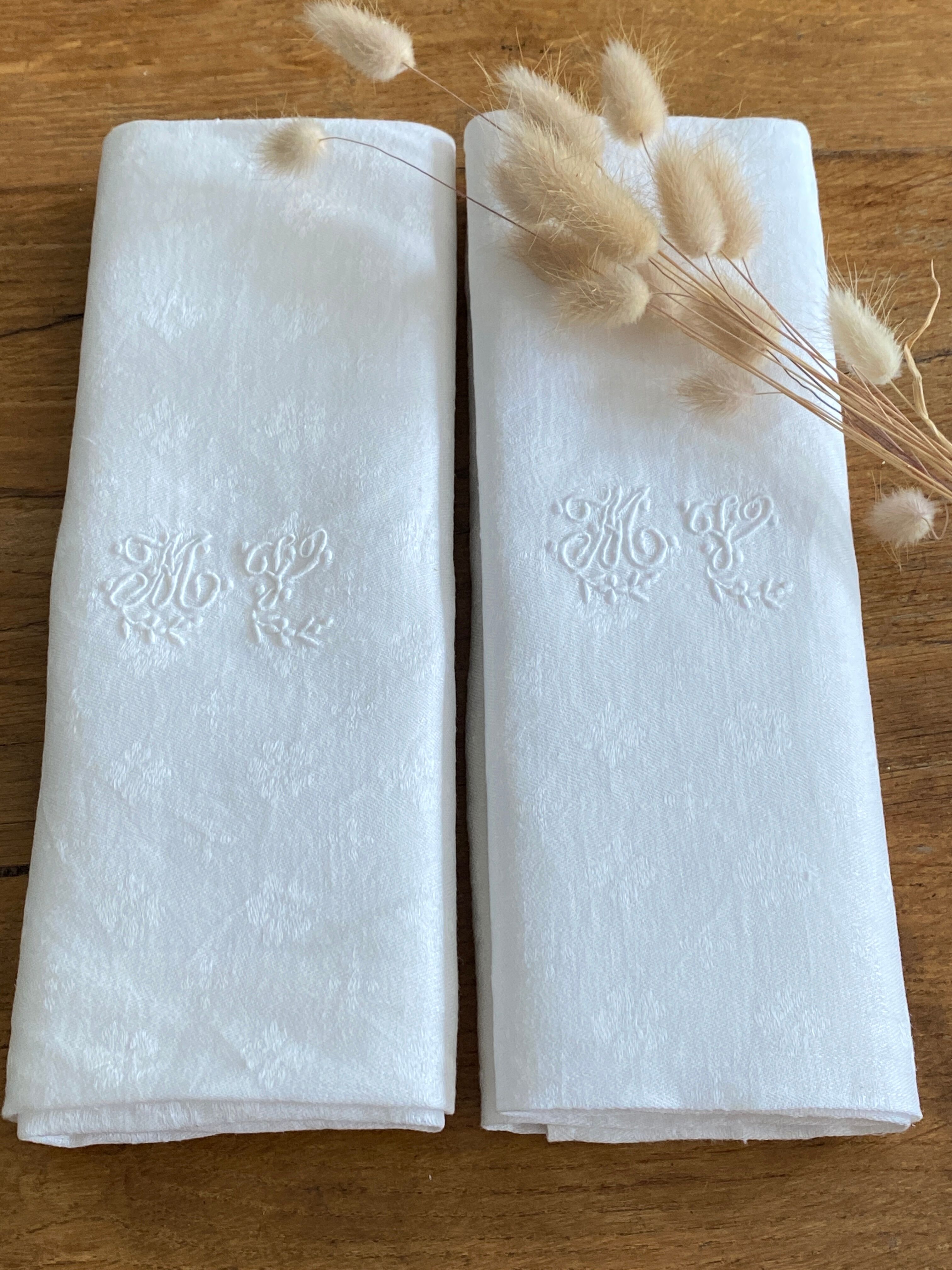 Set of 2 old napkins