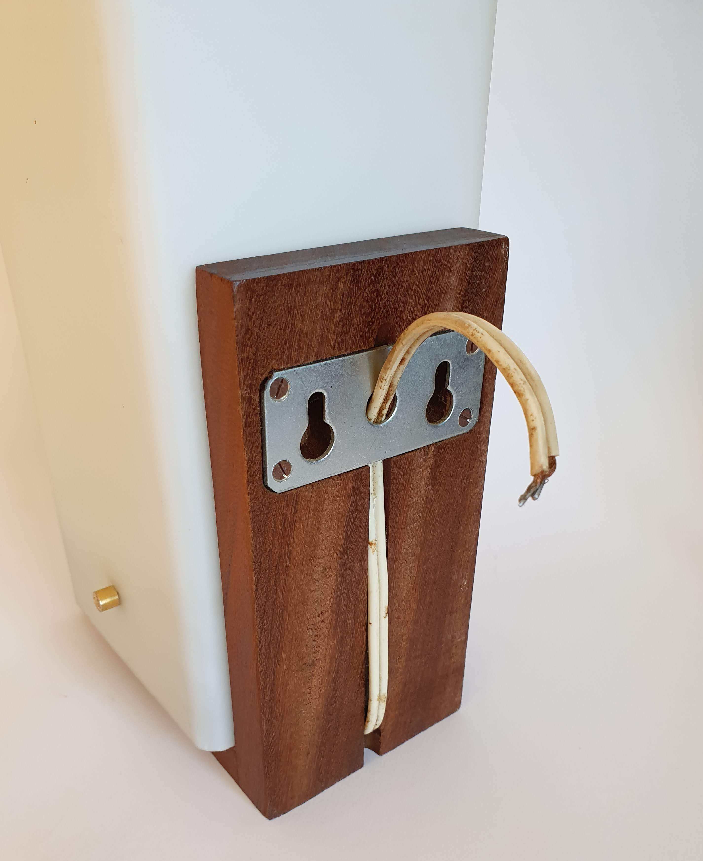 Scandinavian design wall lamp