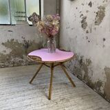 Table basse vintage en rotin rose