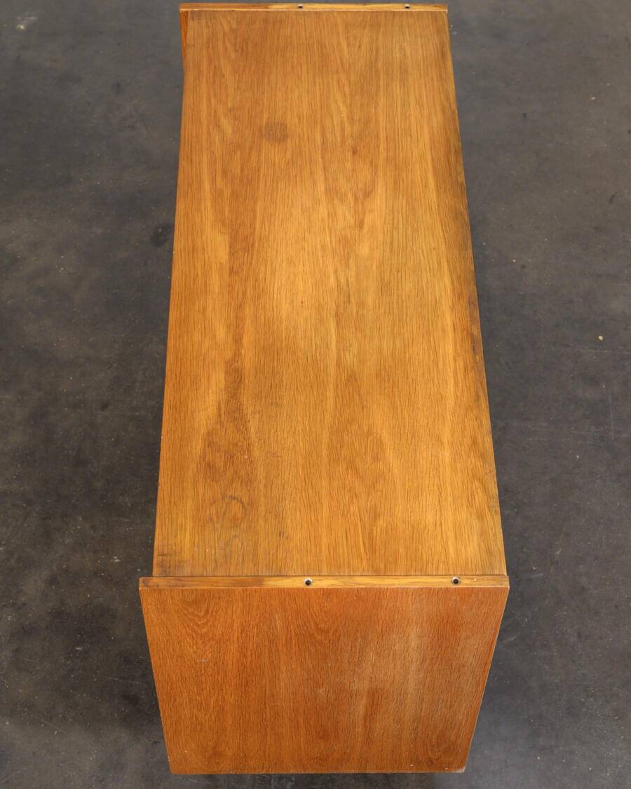 Jiroutek sliding doors buffet